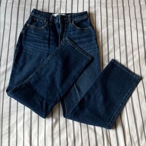 Hollister Ultra High-Rise 90s Straight Jeans - Dark Blue